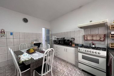 Casa &agrave; venda - 99m&sup2; - Centro
