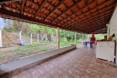 S&iacute;tio &agrave; venda - 180m&sup2; - Zona Rural