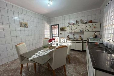 Casa &agrave; venda - 212m&sup2; - Jardim Rio Branco
