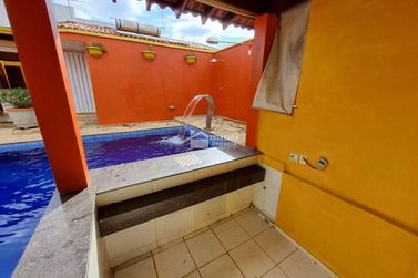 Casa &agrave; venda - 388m&sup2; - Jardim Panorama