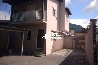 Casa &agrave; venda - 216m&sup2; - Centro