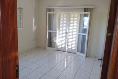 Casa &agrave; venda - 216m&sup2; - Centro