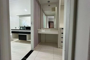 Sobrado &agrave; venda - 500m&sup2; - Jardim Mantiqueira II