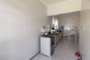 Casa &agrave; venda - 232m&sup2; - Jardim Bela Vista