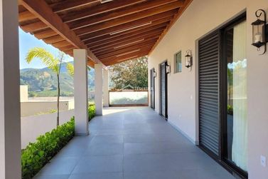 Ch&aacute;cara &agrave; venda - 302m&sup2; - Palestrina