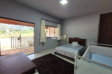 Ch&aacute;cara &agrave; venda - 136m&sup2; - Residencial Para&iacute;so