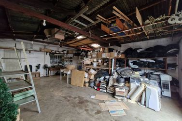Sala Comercial &agrave; venda - 218m&sup2; - Centro