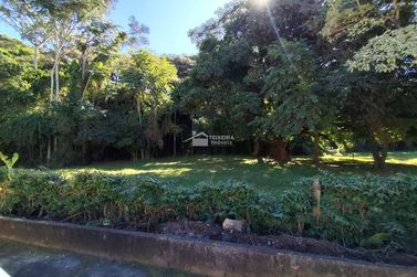 Terreno &agrave; venda - 300m&sup2; - Jardim Lagoa Dourada