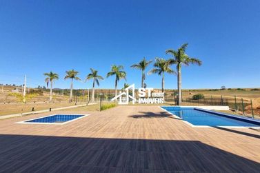 Terreno &agrave; venda - 1000m&sup2; - Quinta das Flores