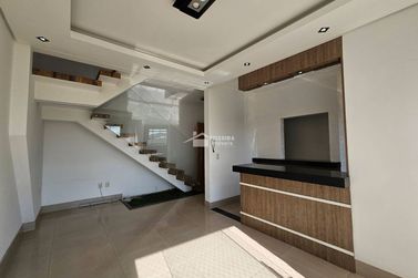Sobrado &agrave; venda - 118m&sup2; - Portal do Sol