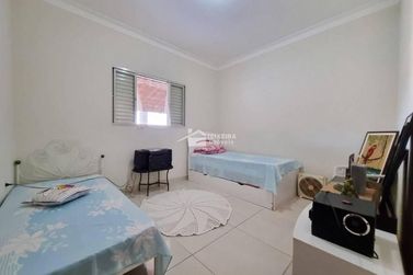 Ch&aacute;cara &agrave; venda - 150m&sup2; - Zona Rural