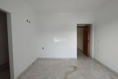 Sobrado &agrave; venda - 100m&sup2; - Jardim Portal da Mantiqueira