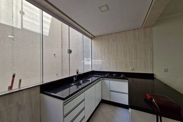 Casa &agrave; venda - 240m&sup2; - Jardim Alto da Serra