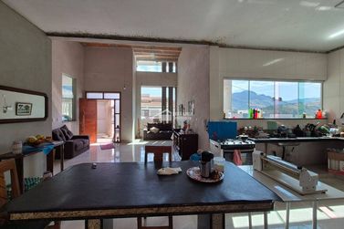Casa &agrave; venda - 340m&sup2; - Canto dos P&aacute;ssaros