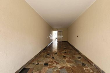Casa &agrave; venda - 334m&sup2; - Centro