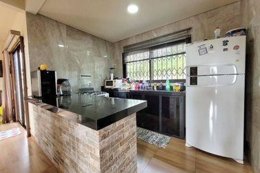 S&iacute;tio &agrave; venda - 600m&sup2; - Zona Rural