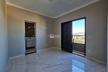 Apartamento &agrave; venda - 79m&sup2; - Jardim Mantiqueira II