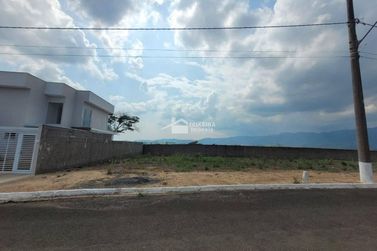 Terreno &agrave; venda - 300m&sup2; - Jardim Village
