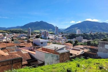 Terreno &agrave; venda - 900m&sup2; - Pirapitinga