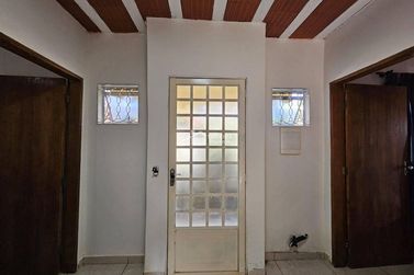 Ch&aacute;cara &agrave; venda - 90m&sup2; - Zona Rural
