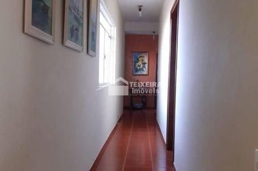 Ch&aacute;cara &agrave; venda - 300m&sup2; - Clube Uva