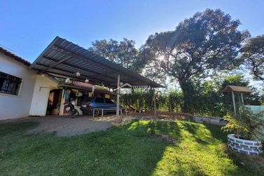Ch&aacute;cara &agrave; venda - 50m&sup2; - Centro