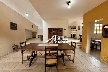 Casa &agrave; venda - 320m&sup2; - Vila Mosconi