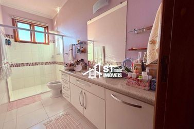 Casa &agrave; venda - 240m&sup2; - Jardim Panorama