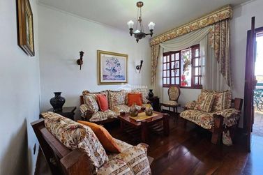 Casa &agrave; venda - 397m&sup2; - Jardim Mantiqueira II