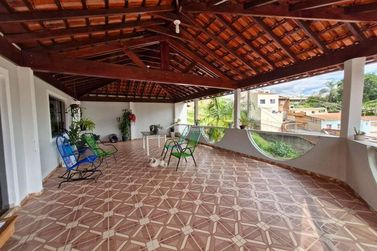 Sobrado &agrave; venda - 286m&sup2; - Pirapitinga