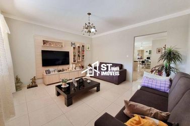 Casa &agrave; venda - 500m&sup2; - Centro