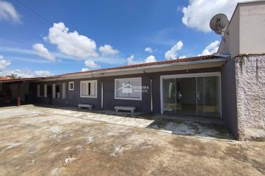 Casa &agrave; venda - 510m&sup2; - Centro