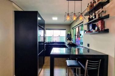 Casa &agrave; venda - 220m&sup2; - Jardim Alto da Bela Vista