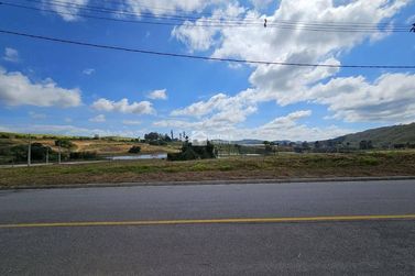 Terreno &agrave; venda - 1000m&sup2; - Quinta das Flores