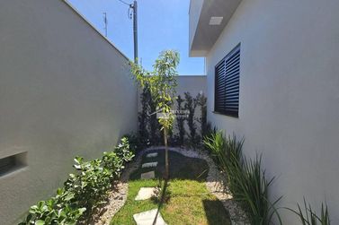 Casa &agrave; venda - 200m&sup2; - Jardim Mirante