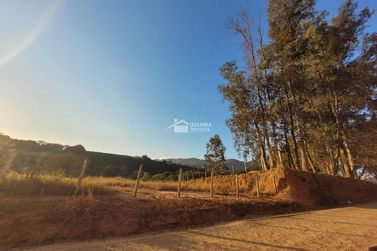 Terreno &agrave; venda - 600m&sup2; - Zona Rural