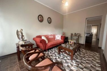 Casa &agrave; venda - 300m&sup2; - Centro