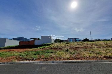 Terreno &agrave; venda - 661m&sup2; - Jardim Lima