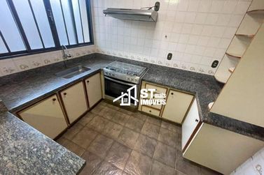 Casa para alugar - 173m&sup2; - Centro