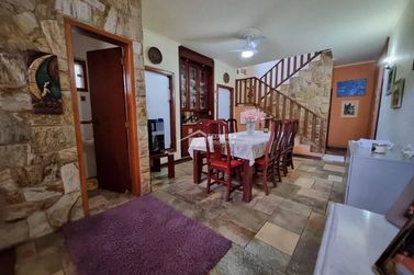 Casa &agrave; venda - 427m&sup2; - Centro