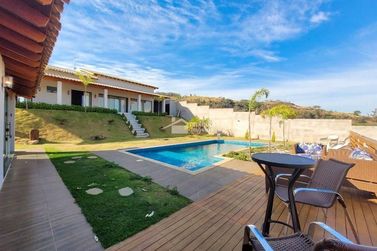 Ch&aacute;cara &agrave; venda - 302m&sup2; - Palestrina