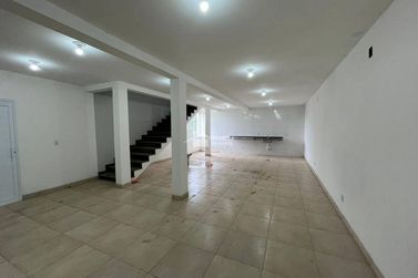 Sal&atilde;o Comercial para alugar - 860m&sup2; - Trade Park