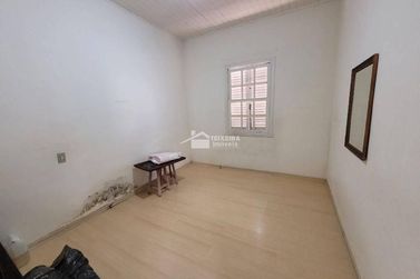 Casa &agrave; venda - 283m&sup2; - Centro