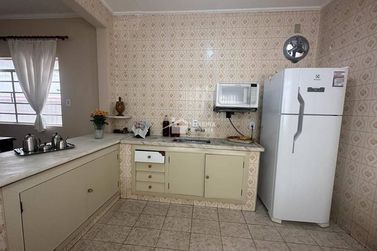 Casa &agrave; venda - 300m&sup2; - Centro