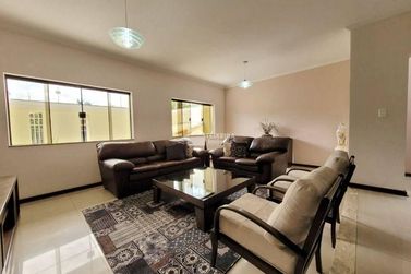 Casa &agrave; venda - 304m&sup2; - Mantiqueira Boulevard