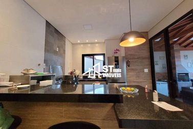 Casa &agrave; venda - 148m&sup2; - Portal da Mantiqueira