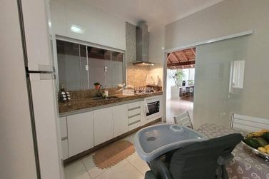 Casa &agrave; venda - 150m&sup2; - Jardim Mirante