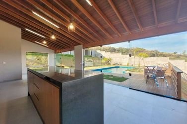 Ch&aacute;cara &agrave; venda - 302m&sup2; - Palestrina