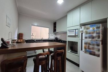 Casa &agrave; venda - 150m&sup2; - Santo Ant&ocirc;nio de Lisboa