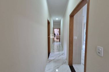 Casa &agrave; venda - 203m&sup2; - Jardim Mantiqueira II
